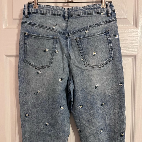 Tinseltown Floral Print Ripped Jeans, women's size 6 - Picture 4 of 4